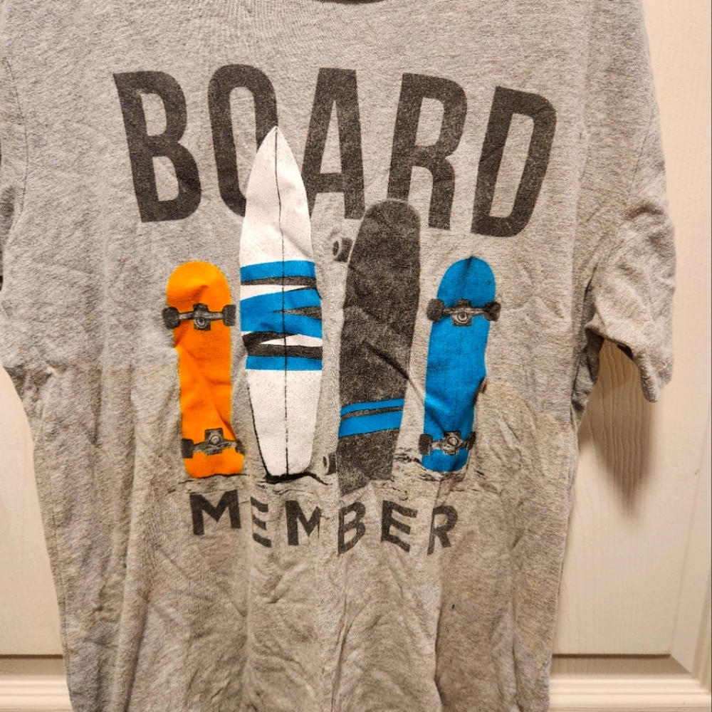 Gray Graphic Tee with Skateboard Design